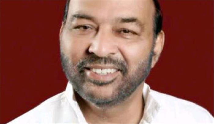 पूर्व मंत्री रविदास की गाड़ी से पुराने नोट बरामद