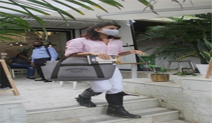 जालसाज सुकेश के खिलाफ दर्ज मामले में ईडी ने जैकलीन फर्नांडीज का बयान दर्ज किया जालसाज सुकेश के खिलाफ दर्ज मामले में ईडी ने जैकलीन फर्नांडीज का बयान दर्ज किया