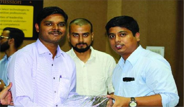 सीनर्जी रेसिंग के सदस्य यूपी में द्वितीय स्थान पाने हुए सम्मानित