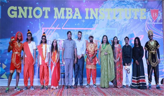 नव प्रवेशित विद्यार्थियों के लिए अभिनंदन कार्यक्रम का आयोजन नव प्रवेशित विद्यार्थियों के लिए अभिनंदन कार्यक्रम का आयोजन