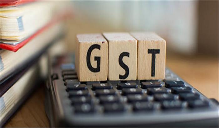 जीसएटी विरोध में दो गुटों में झड़प