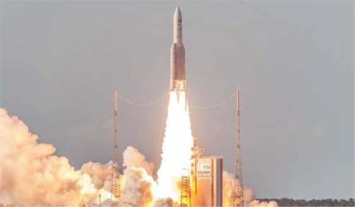 जीसैट-9 के प्रक्षेपण में बस कुछ घंटे शेष जीसैट-9 के प्रक्षेपण में बस कुछ घंटे शेष