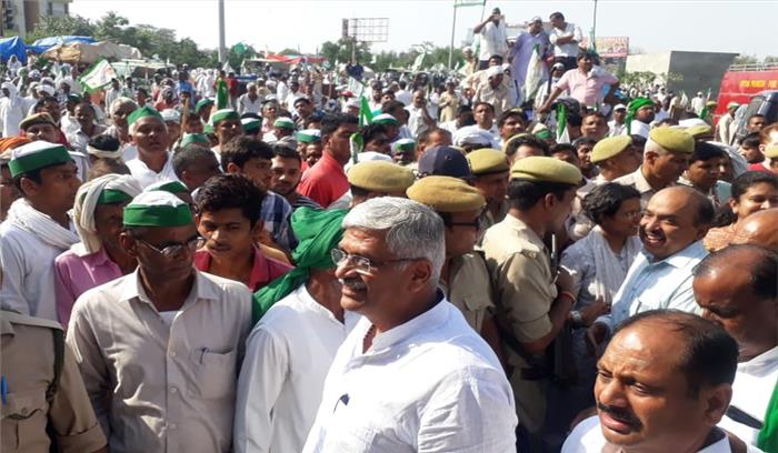  उद्योगों को अब कृषि क्षेत्र के साथ मिलकर काम करना चहिए: गजेन्द्र सिंह शेखावत