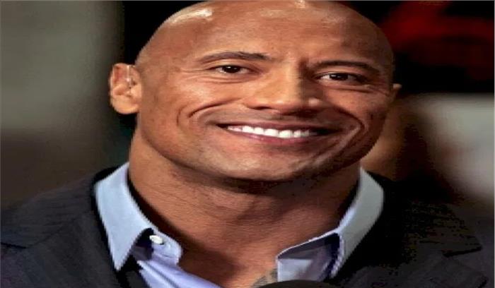 ड्वेन जॉनसन ने 2 हफ्ते के लिए रेड नोटिस का फिल्मांकन रोका