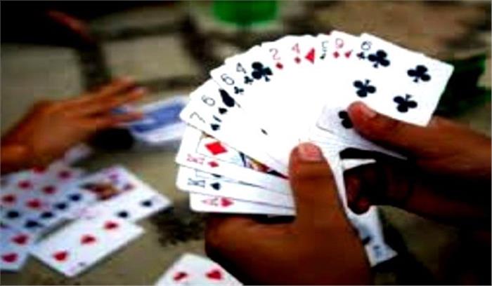 जुआ खेलते 3 आरोपी गिरफ्तार