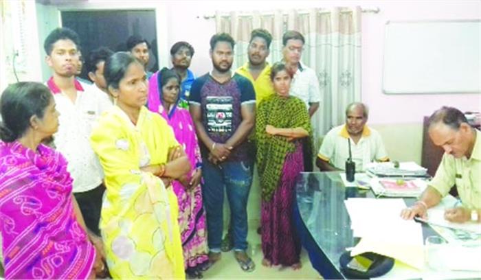 2 युवती व 5 युवक संदिग्ध अवस्था में पकड़े गए