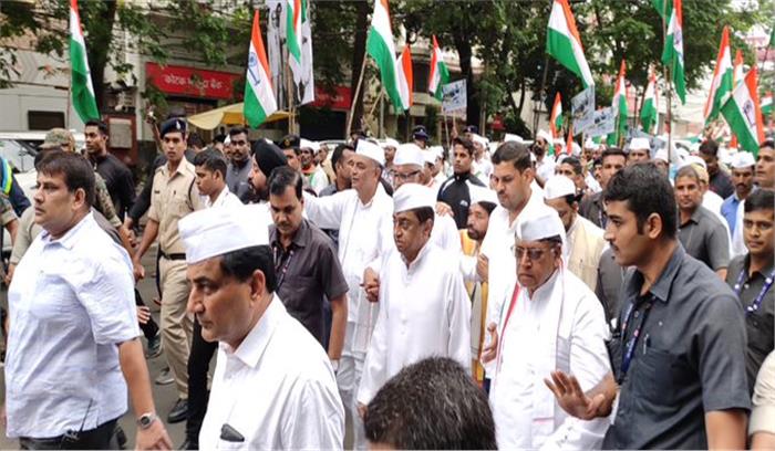 महात्मा गांधी जयंती पर मुख्यमंत्री कमलनाथ ने की पदयात्रा