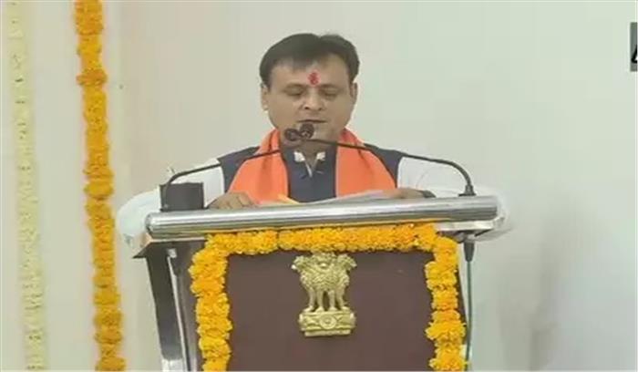 कांग्रेस छोड़ भाजपा में शामिल हुए जवाहर चावड़ा को मिला मंत्री पद कांग्रेस छोड़ भाजपा में शामिल हुए जवाहर चावड़ा को मिला मंत्री पद