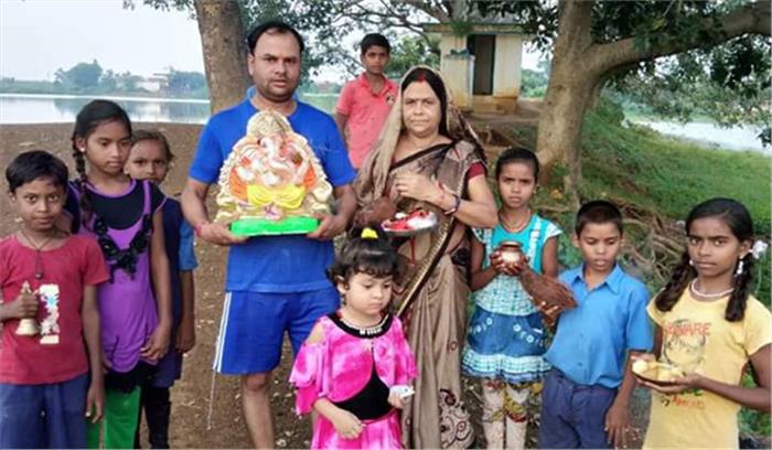 गणेश प्रतिमा विसर्जित