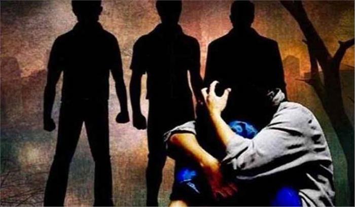सामूहिक दुष्कर्म मामले में 4 गिरफ्तार सामूहिक दुष्कर्म मामले में 4 गिरफ्तार