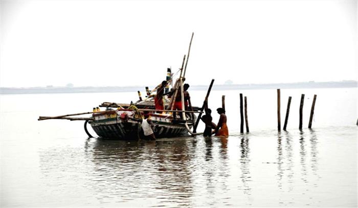 गंगा रक्षा को लेकर अनशन कर रही साध्वी से मिले बिहार के मंत्री गंगा रक्षा को लेकर अनशन कर रही साध्वी से मिले बिहार के मंत्री