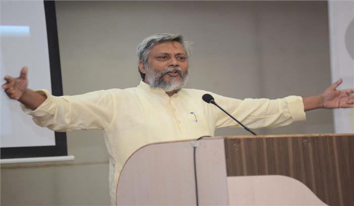 गंगा नदी से किया पूर्व वादा याद करें प्रधानमंत्री नरेंद्र मोदी: जलपुरुष राजेंद्र सिंह