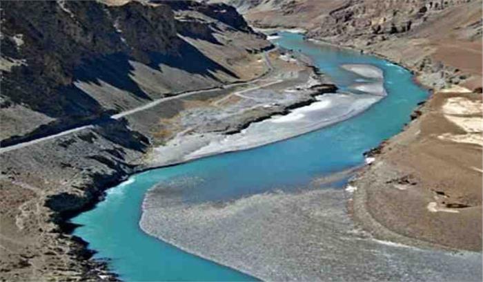 गंगा विश्व की सबसे अधिक संकटग्रस्त नदियों में से एक