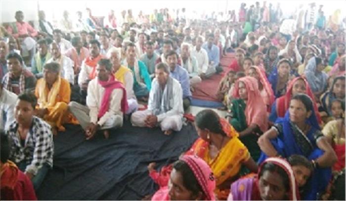 स्वतंत्रता संग्राम सेनानी व प्रतिभावानों को किया गया सम्मानित स्वतंत्रता संग्राम सेनानी व प्रतिभावानों को किया गया सम्मानित