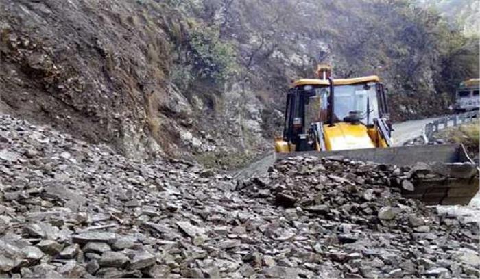 रानी खेड़ा इलाके में कचरा डालने का ग्रामीणों ने किया विरोध