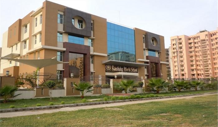 ग्रेटर नोएड: कौशल्या वर्ल्ड स्कूल की तीन बसें जब्त ग्रेटर नोएड: कौशल्या वर्ल्ड स्कूल की तीन बसें जब्त