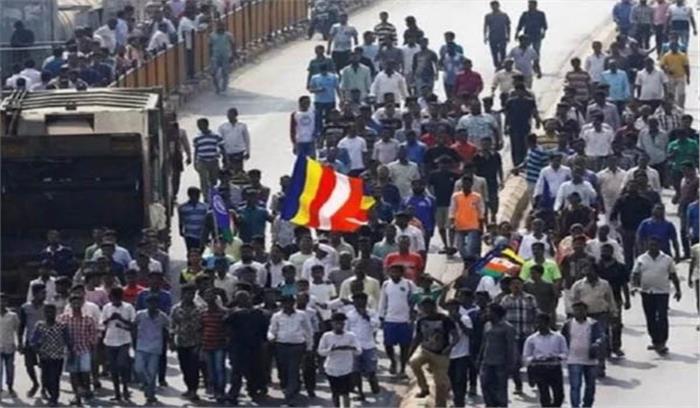 भीमा कोरेगांव हिंसा : पुणे पुलिस का नोएडा में डीयू प्रोफेसर के घर छापा  