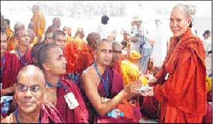 बुद्ध पूर्णिमा: बोधगया में गूंजा बुद्धम् शरणम् गच्छामि