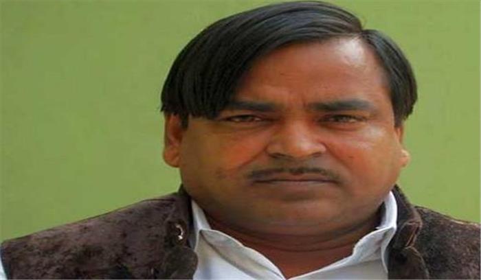 गायत्री प्रजापति को सुप्रीम कोर्ट से झटका