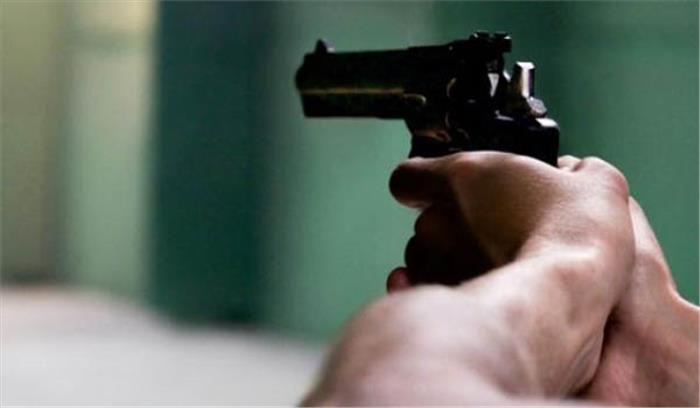 गाजियाबाद के लोनी में एक व्यक्ति की गोली मारकर हत्या गाजियाबाद के लोनी में एक व्यक्ति की गोली मारकर हत्या