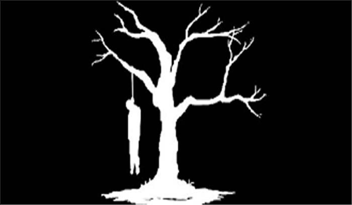 बगीचें में कटहल के पेड़ पर लटकता मिला शव बगीचें में कटहल के पेड़ पर लटकता मिला शव