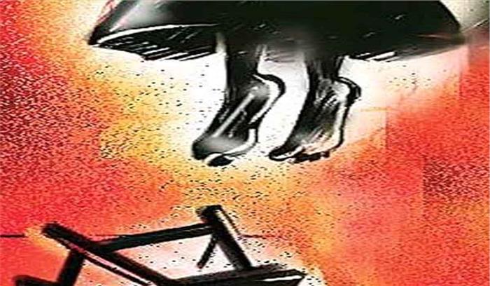 उप्र : गाेरखपुर में महिला ने की खुदकुशी