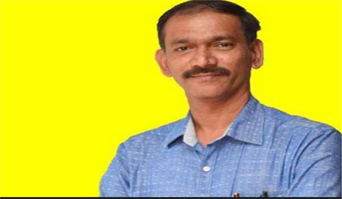 बीजेपी सरकार लोगों को मूर्ख बनाकर पैसे वसूल रही: गिरीश चोडणकर