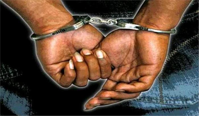 प्रेमिका ने किया किनारा, बंदूक से मारने पहुंचा आशिक गिरफ्तार