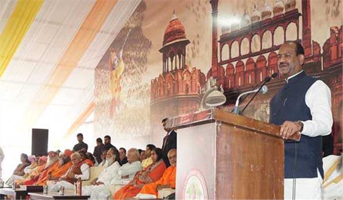 ‘गीता में निहित हैं संसार की हर समस्या का समाधान’ : बिरला