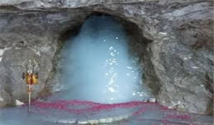 ग्लोबल वार्मिंग के चलते कई सालों से श्रावण पूर्णिमा से पहले ही पिघल जाता है हिमलिंग