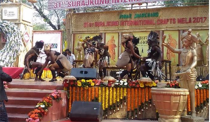 कैदियों द्वारा बनाया सामान बना आकर्षण का केन्द्र