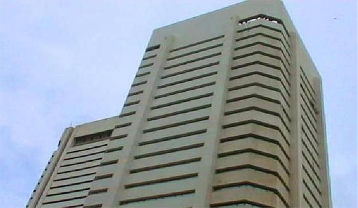 मुंबई : वर्ल्ड ट्रेड सेंटर से कूद कर जीएसटी अधिकारी ने 30वें माले से कूदकर दी जान