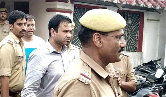 गोरखपुर कांड : डॉ. कफील बड़े भाई के साथ गिरफ्तार