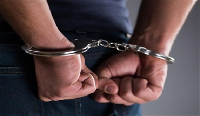 उप्र: इनामी बदमाश गिरफ्तार उप्र: इनामी बदमाश गिरफ्तार