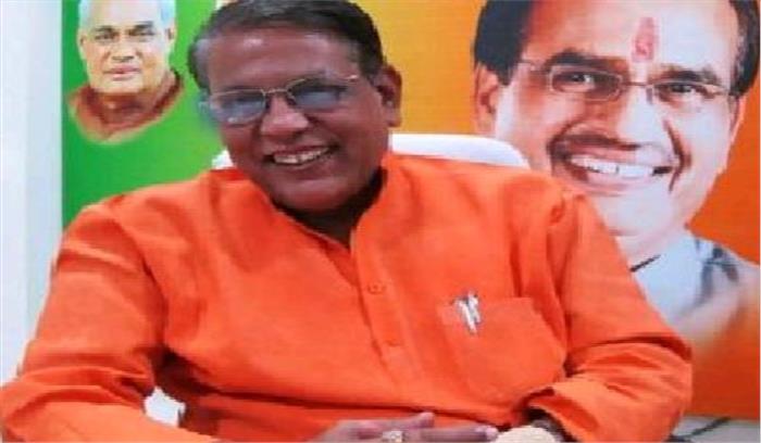 सरकार ने मेधावी छात्रों की उच्च शिक्षा का खर्च वहन करने का किया फैसला