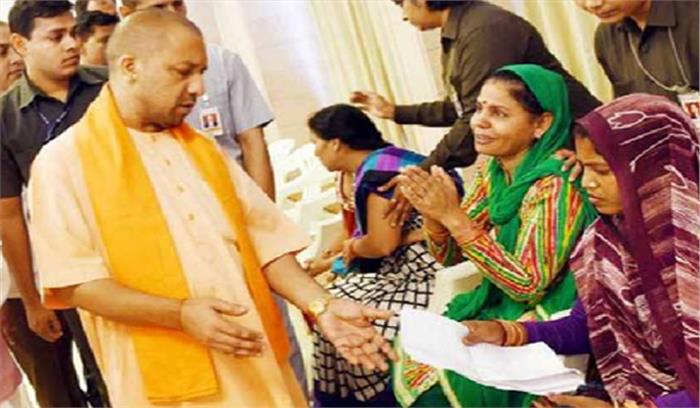 सरकार हर पीड़ित तक राहत पहुंचाने को प्रतिबद्ध : योगी सरकार हर पीड़ित तक राहत पहुंचाने को प्रतिबद्ध : योगी