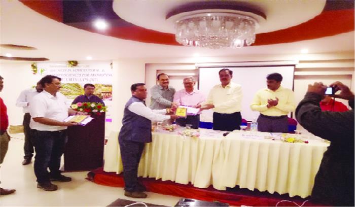 पादप प्रजनक डॉ. जॉनसन को एक्सिलेन्स इन रिसर्च अवार्ड