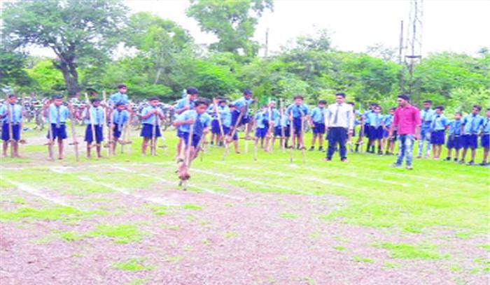 हरिहर शाला में गेड़ी दौड़ का आयोजन