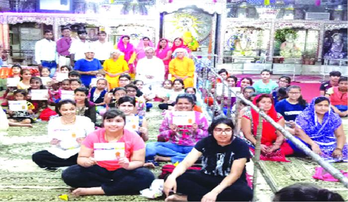 विभिन्न स्पर्धाओं में बच्चों ने दिखाया दम