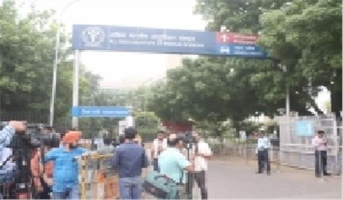 कोविड-19 : दिल्ली में डॉक्टर, नर्स 14 दिन लगातार करते रहेंगे काम