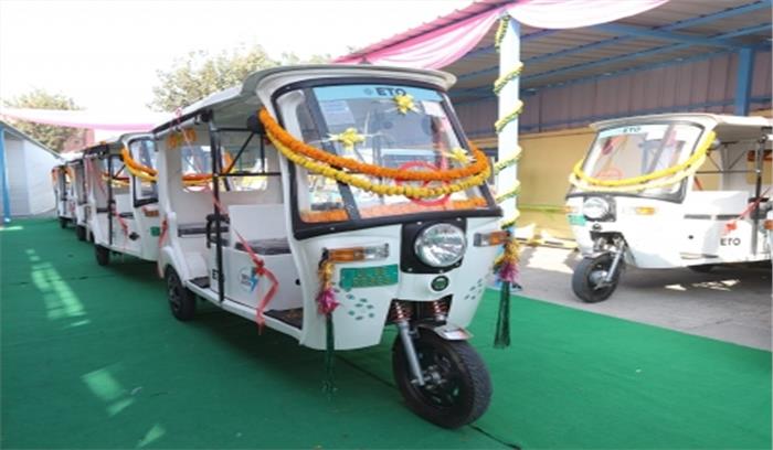 दिल्ली सरकार के सभी विभागों में अब सिर्फ इलेक्ट्रिक वाहनों का उपयोग