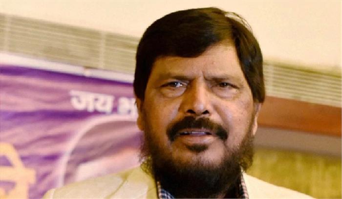 नरेंद्र मोदी जी सरेंडर नहीं, धुरंधर मोदी हैं : आठवले