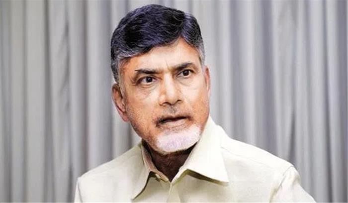 राज्यपाल सोशल मीडिया कार्यकर्ताओं के मौलिक अधिकारों की रक्षा करे : नायडू