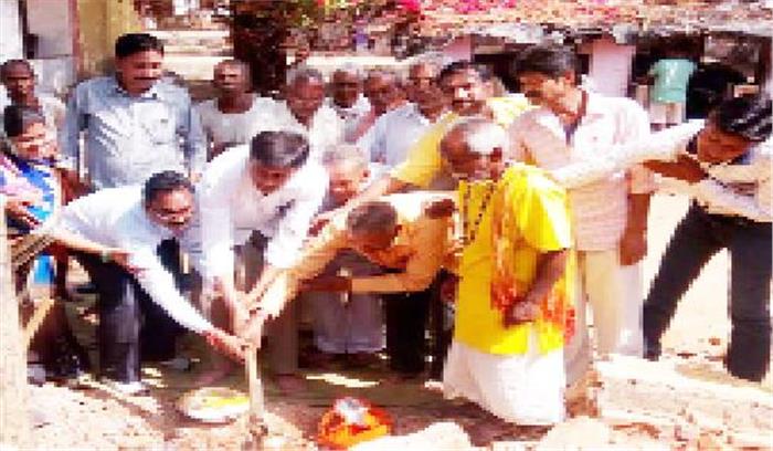 विकास कार्यों का भूमिपूजन