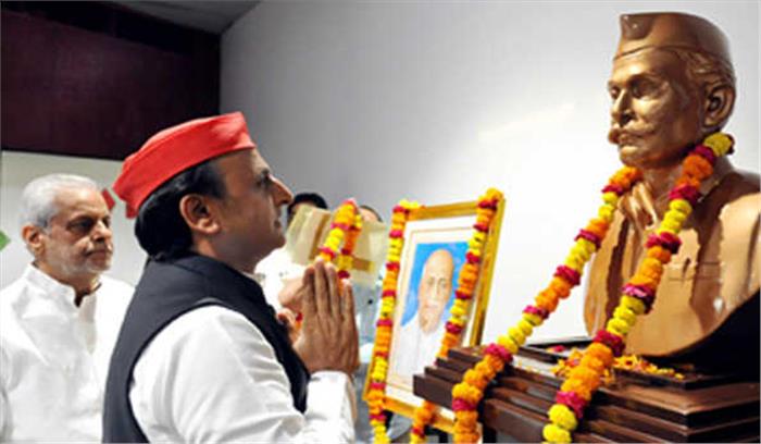 महापुरुषों की प्रतिमाओं की तुलना नहीं करनी चाहिए : अखिलेश