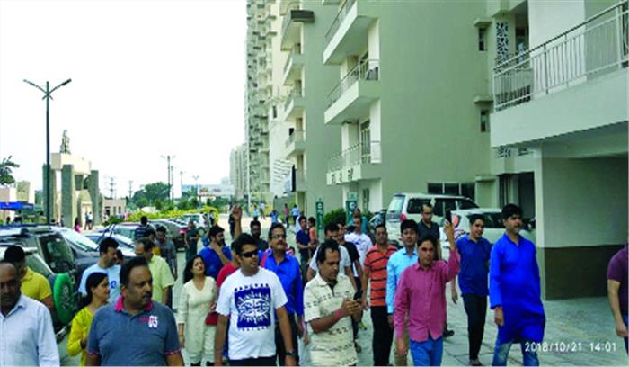 आवास पर कब्जा को लेकर कॉसा ग्रीन्स-एक के खिलाफ प्रदर्शन