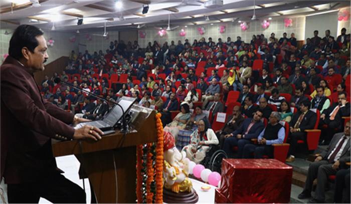 शारदा विवि ने मनाया अपना 24वां स्थापना दिवस