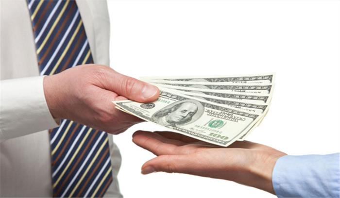 6 महीने से नहीं मिली मजदूरी 6 महीने से नहीं मिली मजदूरी