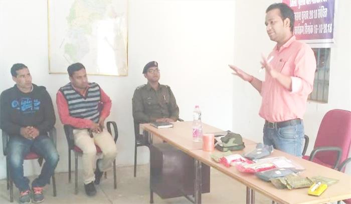 नक्सल ऑपरेशन टीम के जवानों के लिए मेडिकल ट्रेनिंग