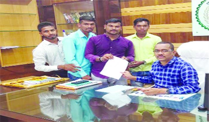 गरियाबंद में अजा वर्ग के छात्रों को 1 साल से नहीं मिली छात्रवृत्ति गरियाबंद में अजा वर्ग के छात्रों को 1 साल से नहीं मिली छात्रवृत्ति